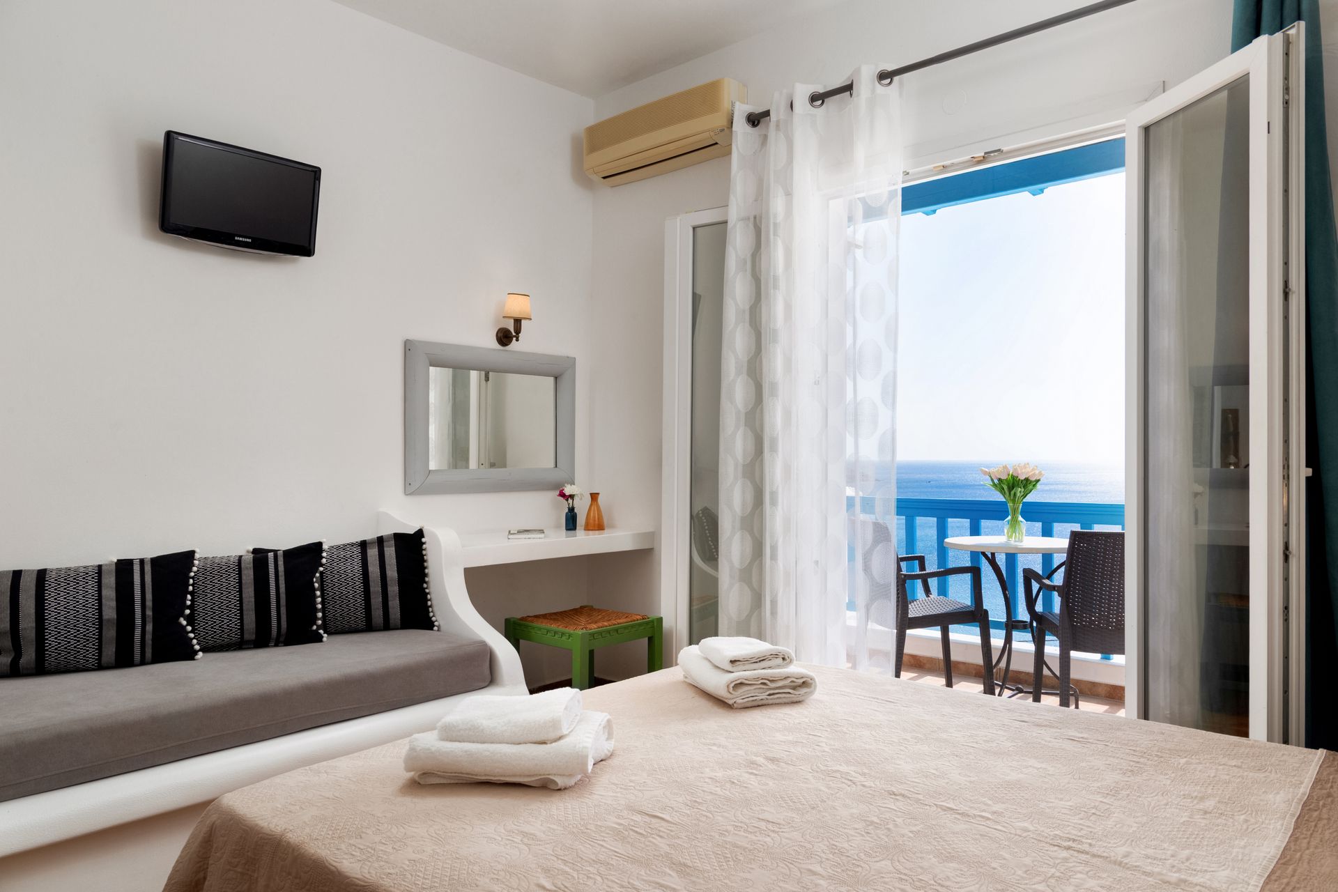 Superior Double Sea View room detail